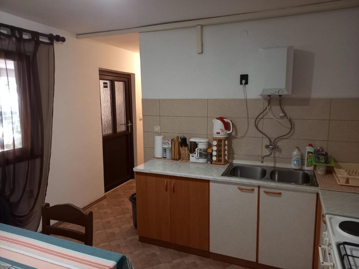Old Town Apartment Murter Esterno foto
