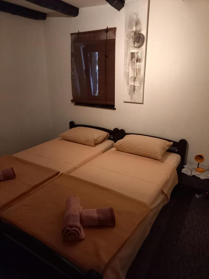 Old Town Apartment Murter Esterno foto